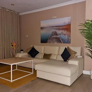 apartamento-con-sol-de-paz.hotelsinnerja.org/